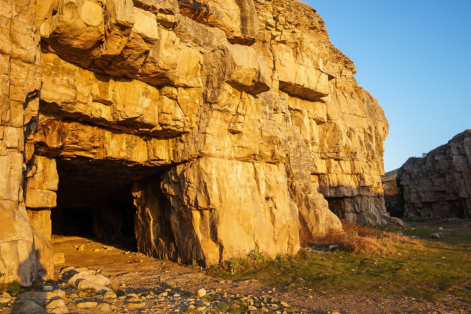 Winspit caves quarry dorset
